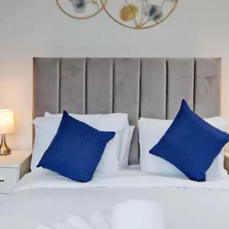 Stylish Furnished Rooms In Barking Centre Exterior photo